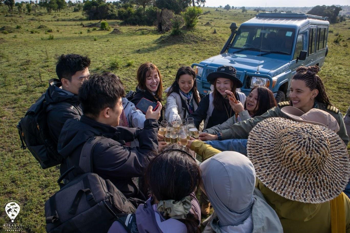 10-day Kenya Tanzania cross-border safari with Serengeti balloon